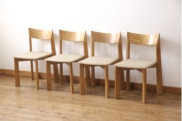 和製ビンテージ　オーク材　凝ったデザインが魅力!ナチュラルモダンな空間づくりに活躍するダイニングチェア4脚セット(椅子、イス、ヴィンテージ)(R-056231)
