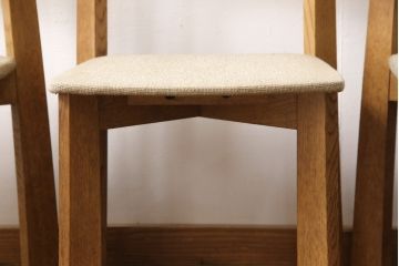 和製ビンテージ　オーク材　凝ったデザインが魅力!ナチュラルモダンな空間づくりに活躍するダイニングチェア4脚セット(椅子、イス、ヴィンテージ)(R-056231)