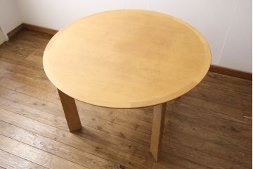 和製ビンテージ　シンプルなデザインで取り入れやすい、ナチュラルモダンな空間づくりに活躍するダイニングテーブル(2人掛け、4人掛け、ヴィンテージ)(R-056232)