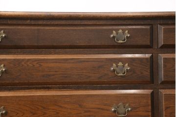 中古　カントリーハウス　秋山木工　木のぬくもりを感じられるクラシカルな佇まいのワイドチェスト(サイドボード、リビングボード、引き出し)(R-056233)