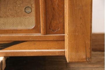 和製アンティーク　ケヤキ材(欅)・黒柿　2種の木材の風合いがお楽しみいただける置き床(テレビ台、ローボード、収納棚、戸棚)(R-056238)