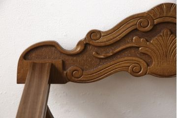 中古　美品　イタリア輸入家具　美しい彫刻が目を引くサヴォナローラチェア2脚セット(椅子、折りたたみチェア、イス)(R-056288)