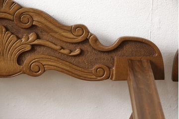 中古　美品　イタリア輸入家具　美しい彫刻が目を引くサヴォナローラチェア2脚セット(椅子、折りたたみチェア、イス)(R-056288)