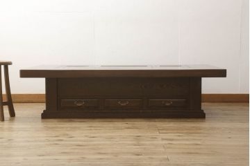 中古　美品　最高級品　特大!　鉄刀木(タガヤサン)　無垢材を贅沢に使用した関西長火鉢のローテーブル(長火鉢、囲炉裏、座卓、リビングテーブル)(R-056289)