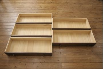 中古　美品　北海道民芸家具　品のある佇まいが魅力的なチェスト(洋服タンス、整理箪笥、和たんす、引き出し、着物箪笥)(R-056301)