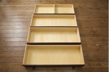 中古　美品　希少な絶版品!　北海道民芸家具　たっぷり収納で使い勝手の良いビューロー食器棚(キャビネット、戸棚、収納棚)(R-056303)