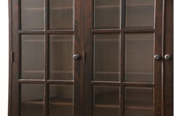 中古　北海道民芸家具　美品　脚(台輪)付きリメイク　クラシカルなデザインが素敵なサイドキャビネット(サイドボード、収納棚、戸棚、本箱、ブックケース)(R-056329)