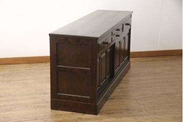 中古　美品　北海道民芸家具　天板リメイク付き　シックなサイドボード(収納棚、戸棚、リビングボード)(R-056330)