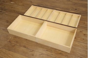 中古　美品　北海道民芸家具　天板リメイク付き　シックなサイドボード(収納棚、戸棚、リビングボード)(R-056330)
