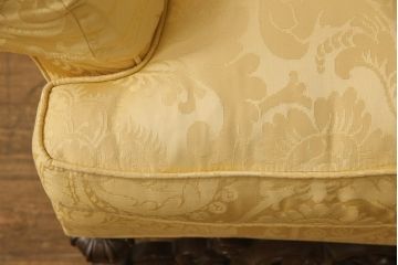 中古　美品　DREXEL HERITAGE(ドレクセルヘリテイジ)　希少モデル!彫刻入り1人掛けソファ(一人掛けソファ、アームソファ)(R-056331)