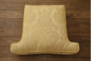 中古　美品　DREXEL HERITAGE(ドレクセルヘリテイジ)　希少モデル!彫刻入り1人掛けソファ(一人掛けソファ、アームソファ)(R-056331)