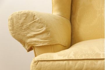中古　美品　DREXEL HERITAGE(ドレクセルヘリテイジ)　希少モデル!彫刻入り2.5人掛けソファ(3人掛けソファ)(R-056332)