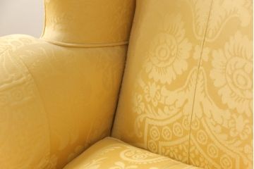 中古　美品　DREXEL HERITAGE(ドレクセルヘリテイジ)　希少モデル!彫刻入り2.5人掛けソファ(3人掛けソファ)(R-056332)