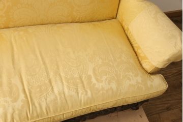 中古　美品　DREXEL HERITAGE(ドレクセルヘリテイジ)　希少モデル!彫刻入り2.5人掛けソファ(3人掛けソファ)(R-056332)