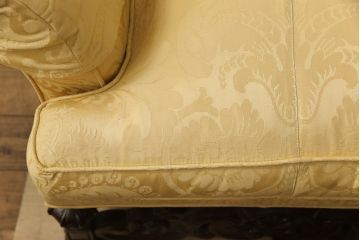 中古　美品　DREXEL HERITAGE(ドレクセルヘリテイジ)　希少モデル!彫刻入り2.5人掛けソファ(3人掛けソファ)(R-056332)