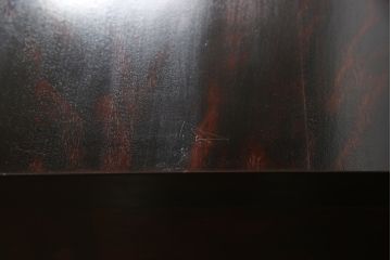 中古　国産民芸家具　深みのある色合いがシックな雰囲気を醸し出す小振りなチェスト(和タンス、引き出し、衣装箪笥)(R-056335)