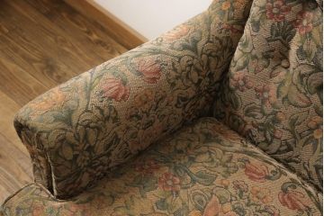 中古　美品　DREXEL HERITAGE(ドレクセルヘリテイジ)　クラシカルな雰囲気を醸し出す3人掛けソファ(三人掛けソファ、3P)(R-056337)