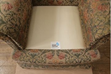 中古　美品　DREXEL HERITAGE(ドレクセルヘリテイジ)　クラシカルな雰囲気を醸し出す1人掛けソファ(一人掛けソファ、アームチェア)(R-056338)