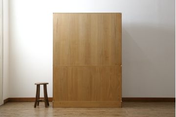 中古　美品　伝統工芸品　大阪泉州　桑材のアクセントがモダンな雰囲気を醸し出す総桐箪笥(胴丸)(総桐たんす、引き出し、チェスト、衣装箪笥、和タンス)(定価約250万円)(R-056341)