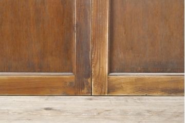 アンティーク建具　木の温かみが感じられる昭和レトロなガラス戸2枚セット(引き戸)(R-056353)