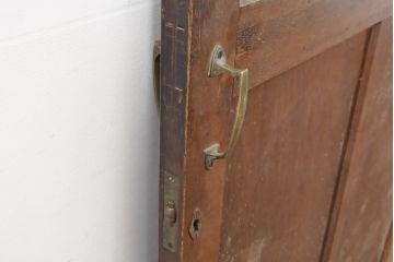 アンティーク建具　ガラス窓付き　ノスタルジックな雰囲気漂うレトロな木製ドア1枚(扉)(R-056356)