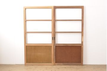 アンティーク建具　レトロな部屋づくりにぴったり!古い木製のガラス戸2枚セット(引き戸)(R-056363)