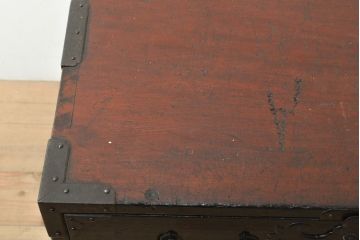 和製アンティーク　黒漆　重厚な金具が美しい庄内箪笥ローボード(テレビ台、テレビボード、ローチェスト)(R-056384)