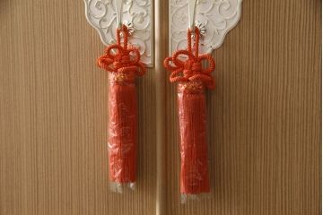 中古　美品　伝統工芸品　大阪泉州　衣装盆付き　桑材のアクセントがモダンな雰囲気を醸し出す総桐箪笥(胴丸)(総桐たんす、引き出し、チェスト、着物箪笥、和タンス)(R-056390)