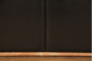 中古　美品　モビリア　カジュアルな色合いとデザインが魅力的な大理石センターテーブル(ローテーブル)(R-056395)