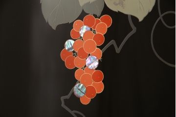 中古　美品　総漆塗り　モリシゲ(MORISHIGE/森繁)　繊細な表情を見せる葡萄の図柄が美しい衝立て(パーテーション、ついたて、仕切り)(R-056397)