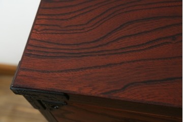 中古　美品　岩谷堂箪笥　力強い木目と凝った金具が美しい収納箪笥　(R-056406)
