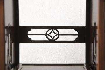 中古　美品　伝統工芸品　大阪唐木指物　総シタン(紫檀)　ちょっとした隙間収納にも便利な飾り棚(定価約60万円)(引き出し、収納棚)(R-056414)
