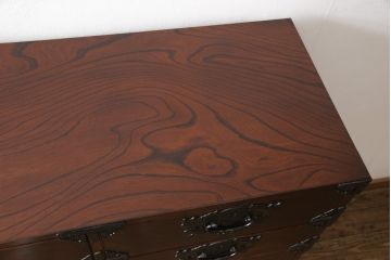 中古　美品　岩谷堂箪笥　力強い木目と金具が魅力的な整理箪笥(衣装箪笥、和タンス、引き出し、チェスト)(R-056419)