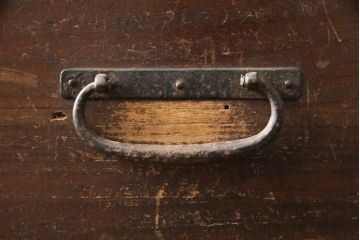和製アンティーク　総桐材　明治期　古い金具が味わい深い時代箪笥(桐箪笥、衣装箪笥、タンス、桐たんす)(R-056421)