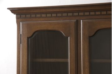 中古　美品　横浜クラシック家具　ノックオンウッド(knockonwood) 収納力たっぷりなカップボード(定価約86万円)(食器棚、キャビネット)(R-056422)