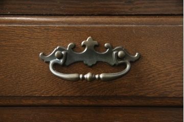 中古　美品　横浜クラシック家具　ノックオンウッド(knockonwood) 収納力たっぷりなカップボード(定価約86万円)(食器棚、キャビネット)(R-056422)