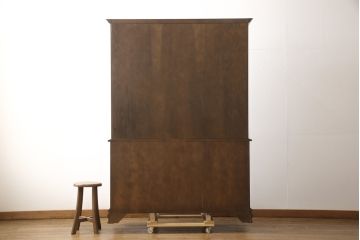 中古　美品　横浜クラシック家具　ノックオンウッド(knockonwood) 収納力たっぷりなカップボード(定価約86万円)(食器棚、キャビネット)(R-056422)