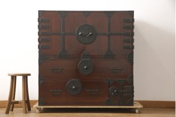 和製アンティーク　極美品　総桐　重厚感のあるつくりが魅力的な観音開き時代箪笥(チェスト、和タンス、収納箪笥、衣装箪笥、桐たんす)(R-056423)