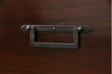 和製アンティーク　極美品　総桐　重厚感のあるつくりが魅力的な観音開き時代箪笥(チェスト、和タンス、収納箪笥、衣装箪笥、桐たんす)(R-056423)