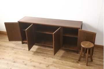 中古　美品　国産高級工芸家具　タモ材　松本民芸風　シンプルで洗練された佇まいの朝鮮棚サイドボード(収納棚、戸棚、キャビネット)(R-056424)