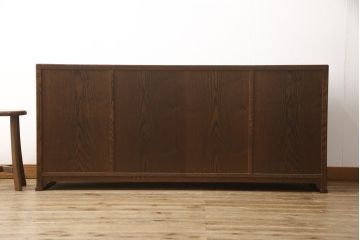 中古　美品　国産高級工芸家具　タモ材　松本民芸風　シンプルで洗練された佇まいの朝鮮棚サイドボード(収納棚、戸棚、キャビネット)(R-056424)
