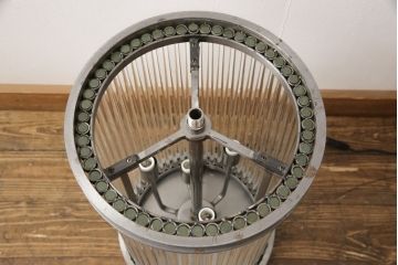 中古　美品　アスプルンド(ASPULUND)取り扱い　イギリス製　HALO(ハロ)　インダストリアルな高級フロアスタンド(テーブルスタンド、照明、フロアライト)(R-056425)