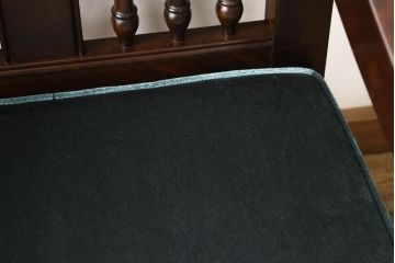 中古　美品　松本民芸家具　洋館に似合う佇まいのD型布張り椅子(ベンチ、アームチェア、1人掛けソファ)(R-056429)