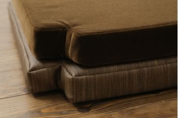 中古　美品　松本民芸家具　洋館に似合う佇まいのD型布張り椅子(ベンチ、アームチェア、1人掛けソファ)(R-056429)