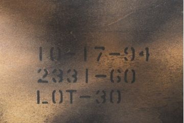 中古　美品　高級品　ヒッコリーチェア社(HICKORY CHAIR)　上品な飾りが付いたサイドテーブル(センターテーブル、ローテーブル)(R-056453)