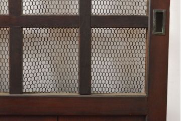 アンティーク建具　総欅材　重厚な雰囲気漂う格子蔵戸1枚(反り有り)(きつね格子、狐格子、引き戸、玄関戸、格子戸、マス目、升目)(R-056455)