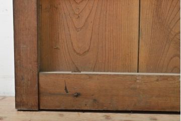 アンティーク建具　総欅材　重厚な雰囲気漂う格子蔵戸1枚(反り有り)(きつね格子、狐格子、引き戸、玄関戸、格子戸、マス目、升目)(R-056455)