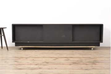 和製ビンテージ　ミッドセンチュリー ウォールナット材 珍しいシャッター扉付きのローボード(テレビ台、レコードラック、オーディオラック、収納棚、ヴィンテージ)(R-056471)