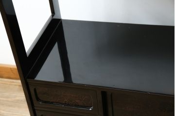 和製ビンテージ　民芸家具　漆塗り　味わい深い牡丹と獅子が描かれた飾り棚(茶棚、収納棚、サイドキャビネット、ヴィンテージ)(R-056483)