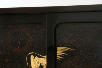 和製ビンテージ　民芸家具　漆塗り　味わい深い牡丹と獅子が描かれた飾り棚(茶棚、収納棚、サイドキャビネット、ヴィンテージ)(R-056483)